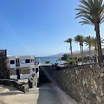Seafront Вилла