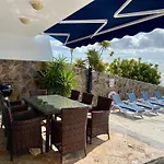 Вилла Seafront *