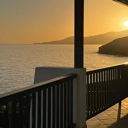 Seafront Villa *