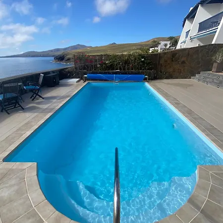 Villa Seafront *